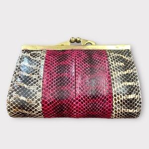 Vintage 1960s Genuine Snakeskin Kisslock Closure Mini Coin Bag in Raspberry Pink